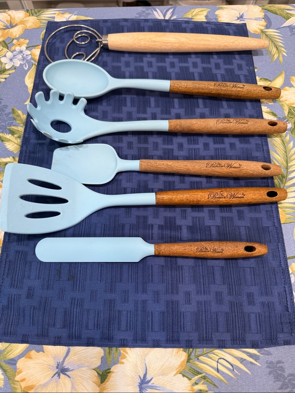 The Pioneer Woman Light Blue Silicone & Wood 5-Piece Utensil Set